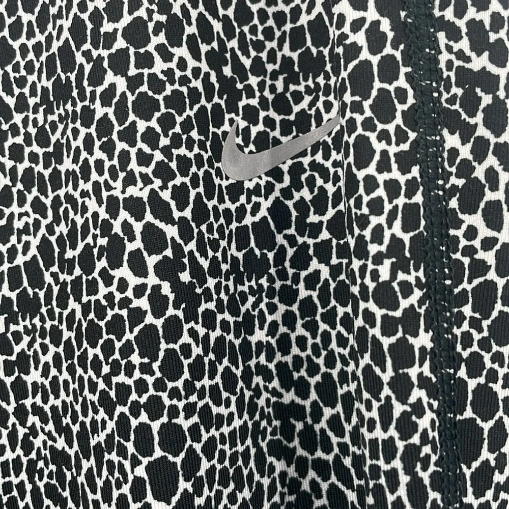 Nike Patterned Soft Stretchy Cropped Running Gym Workout Leggings